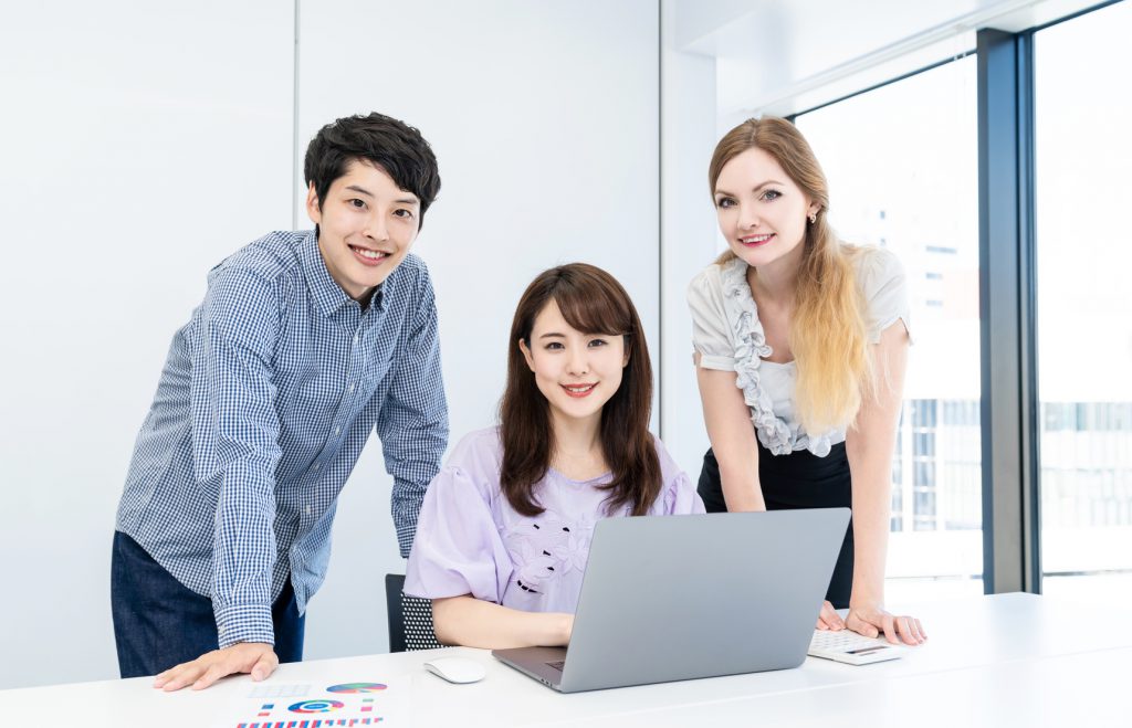 男性・女性 レセプションパーティーの服装マナー＆ふさわしいスタイル│会場ベストサーチジャーナル