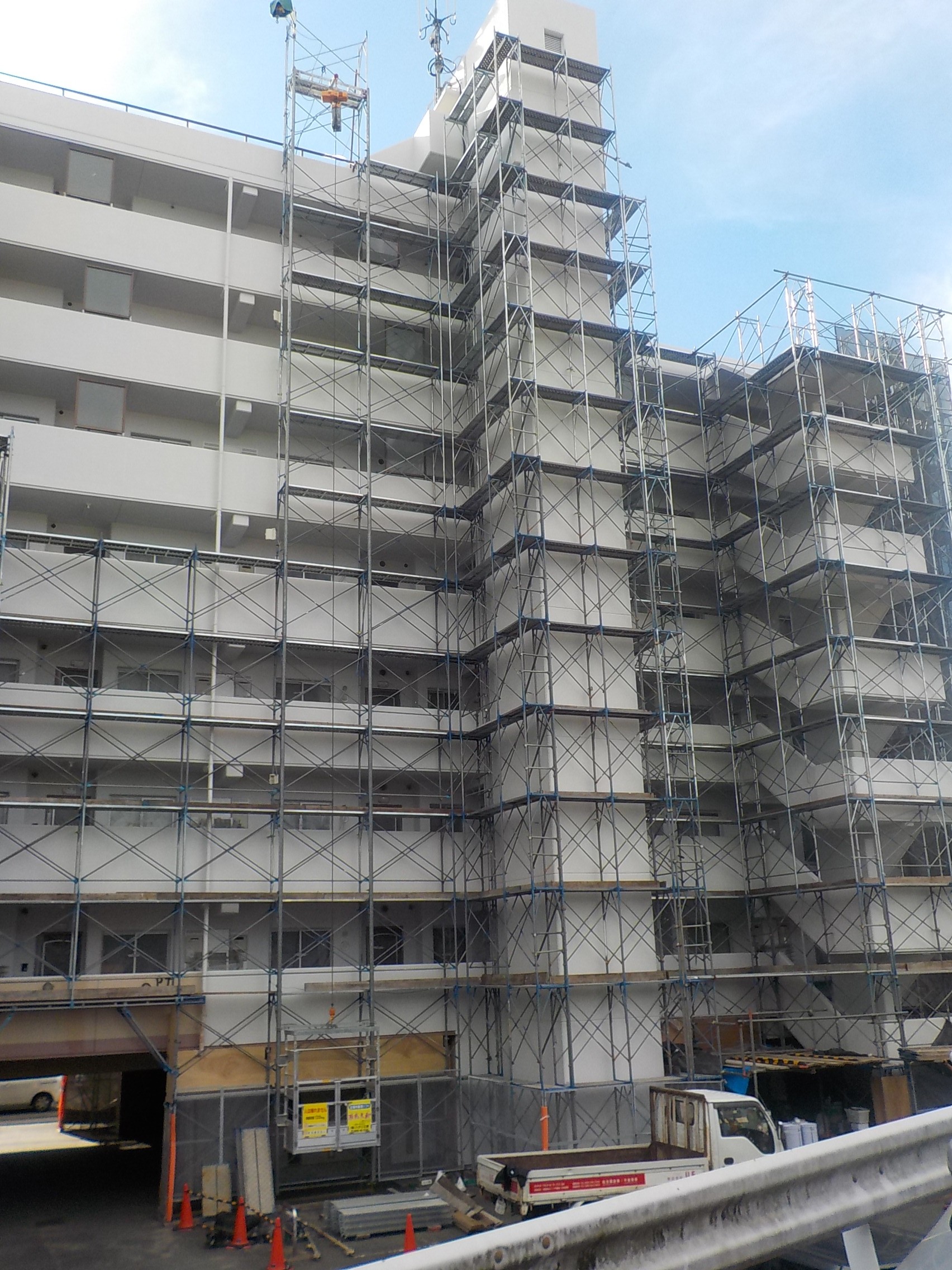 マンション大規模修繕の足場費用の相場は？足場ベストパートナ