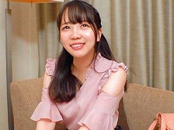 SDMU-952C 在奈良捕獲超棒不安膽小的巨乳女孩 被堅硬巨根