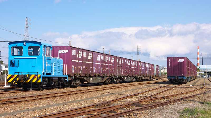 JR貨物DD200形ディーゼル機関車 DD200-4 四日市駅 鉄道フォト・写真