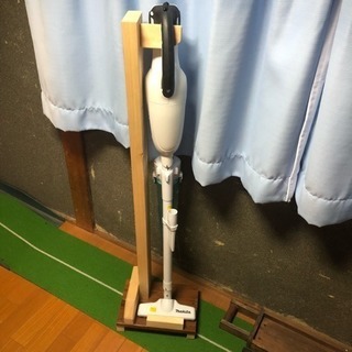 マキタの掃除機スタンド - 楽しく暮らすDIY