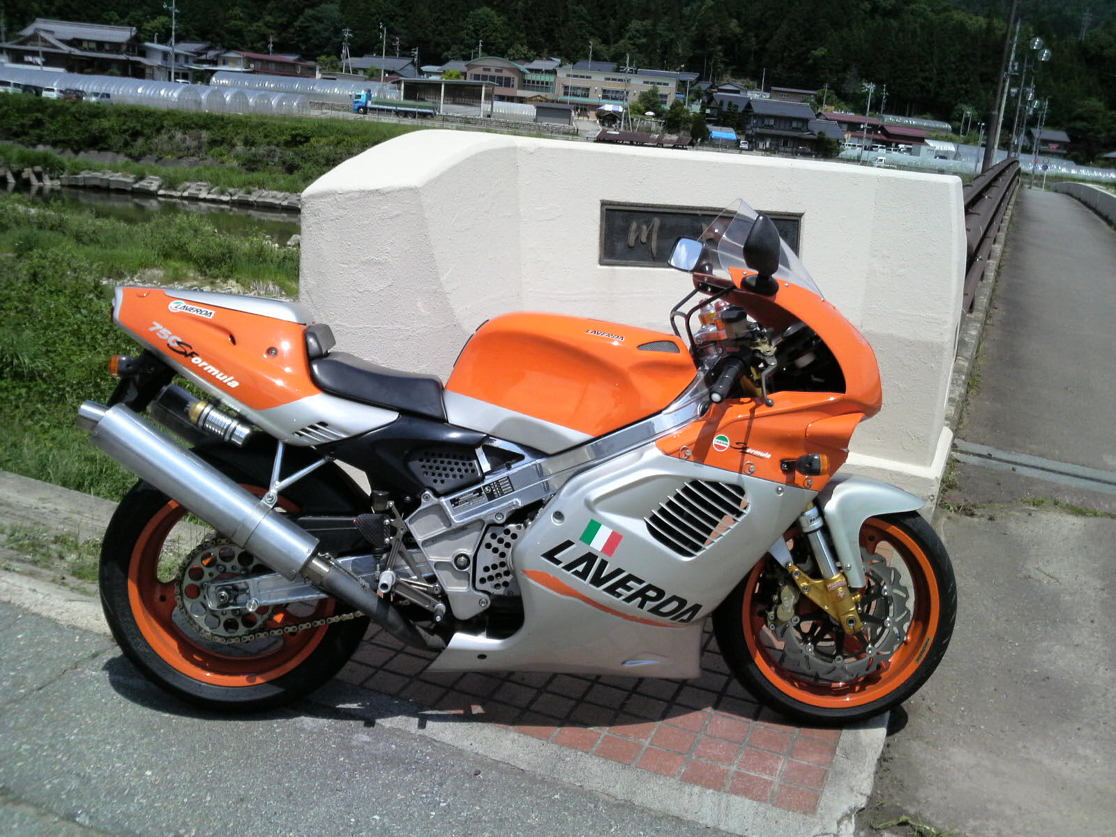 ラベルダ - SearchX