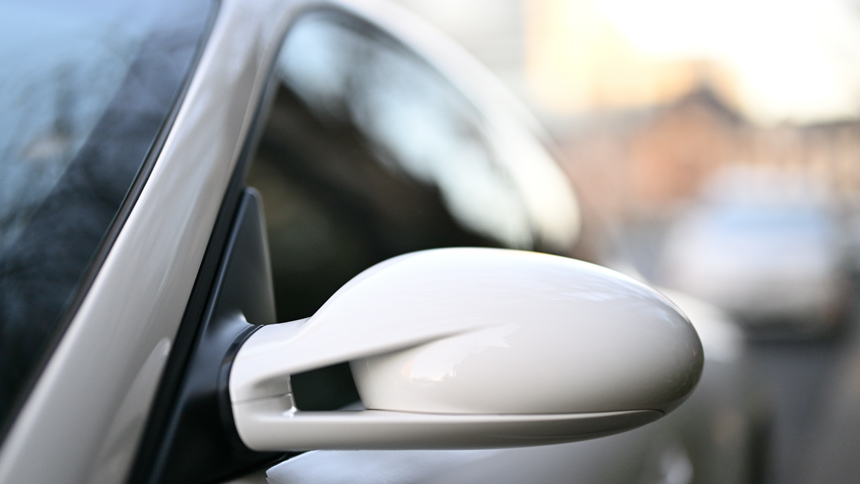 フェンダーミラー？ ドアミラ