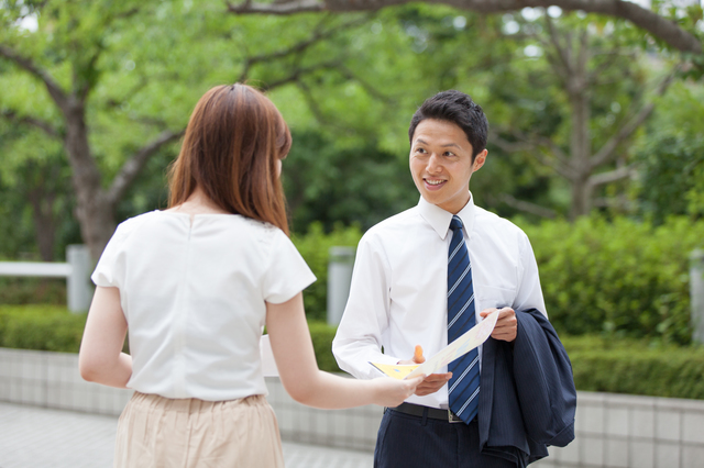 美容系のデザイン事例チラシ作成専門 デザイン+印刷のCHIRASAKU チラサク