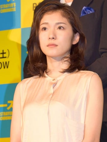 松岡茉優が華麗なドレス姿で登場！東京国際映画祭開幕 | ムビコレ | 映画・エンタメ情報サイト