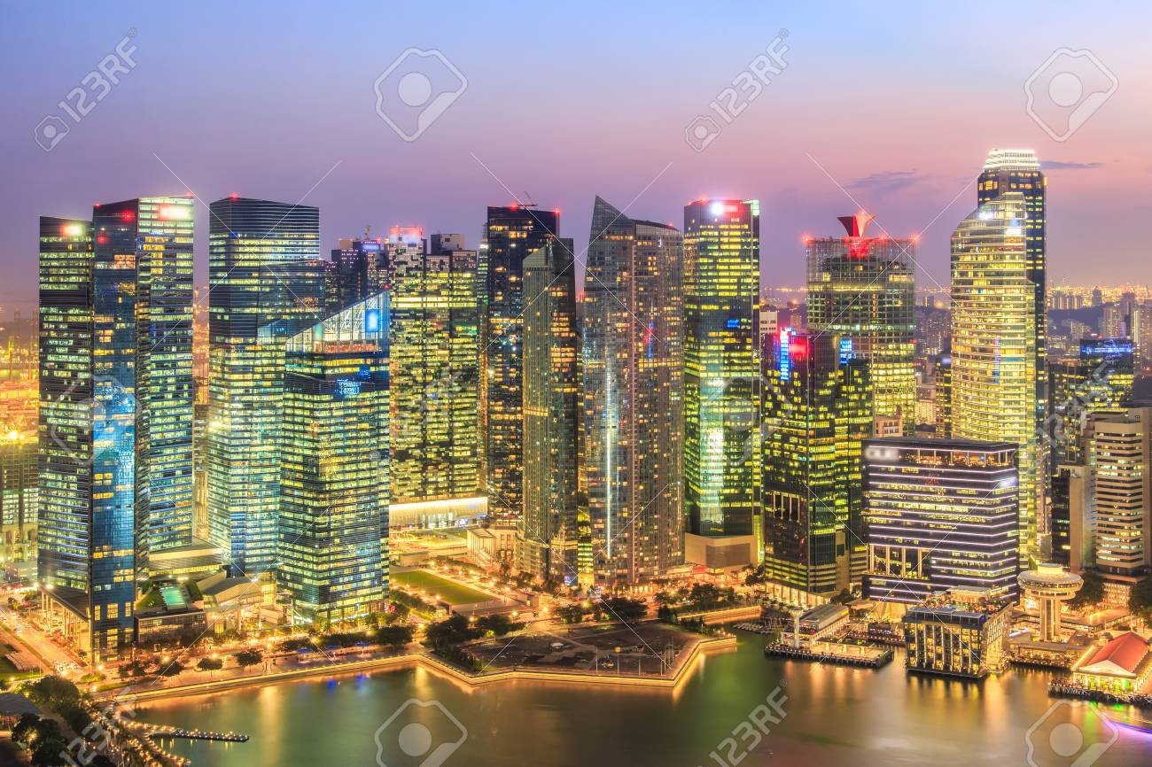 13,810 金融街 日本 Stock Photos, High-Res Pictures, and Images - Getty Images金融街 東京, ウォール街