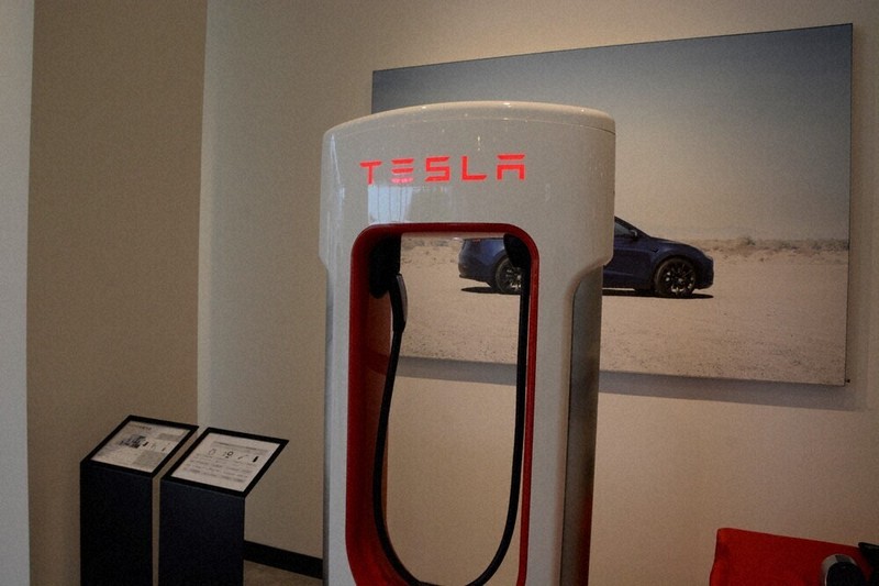国内最速の超急速充電器 テスラのV3スーパーチャージャーはどこが違う？ :: エコレボ