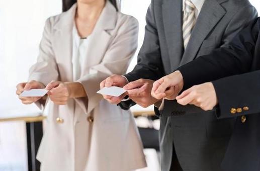 第333回 14-4-1 名刺＋メモ→当日 お礼メール株式会社ベアコネ