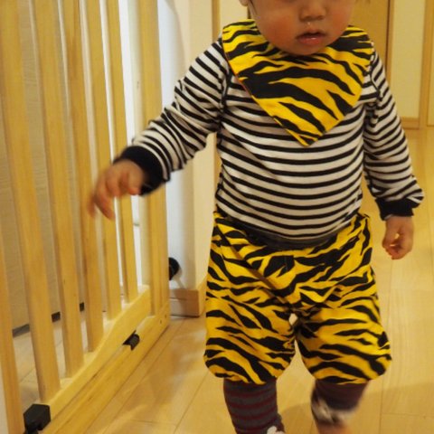 アニマル柄 虎柄 トラ パンツ レッド×ブラック US古着 32 - メルカリ