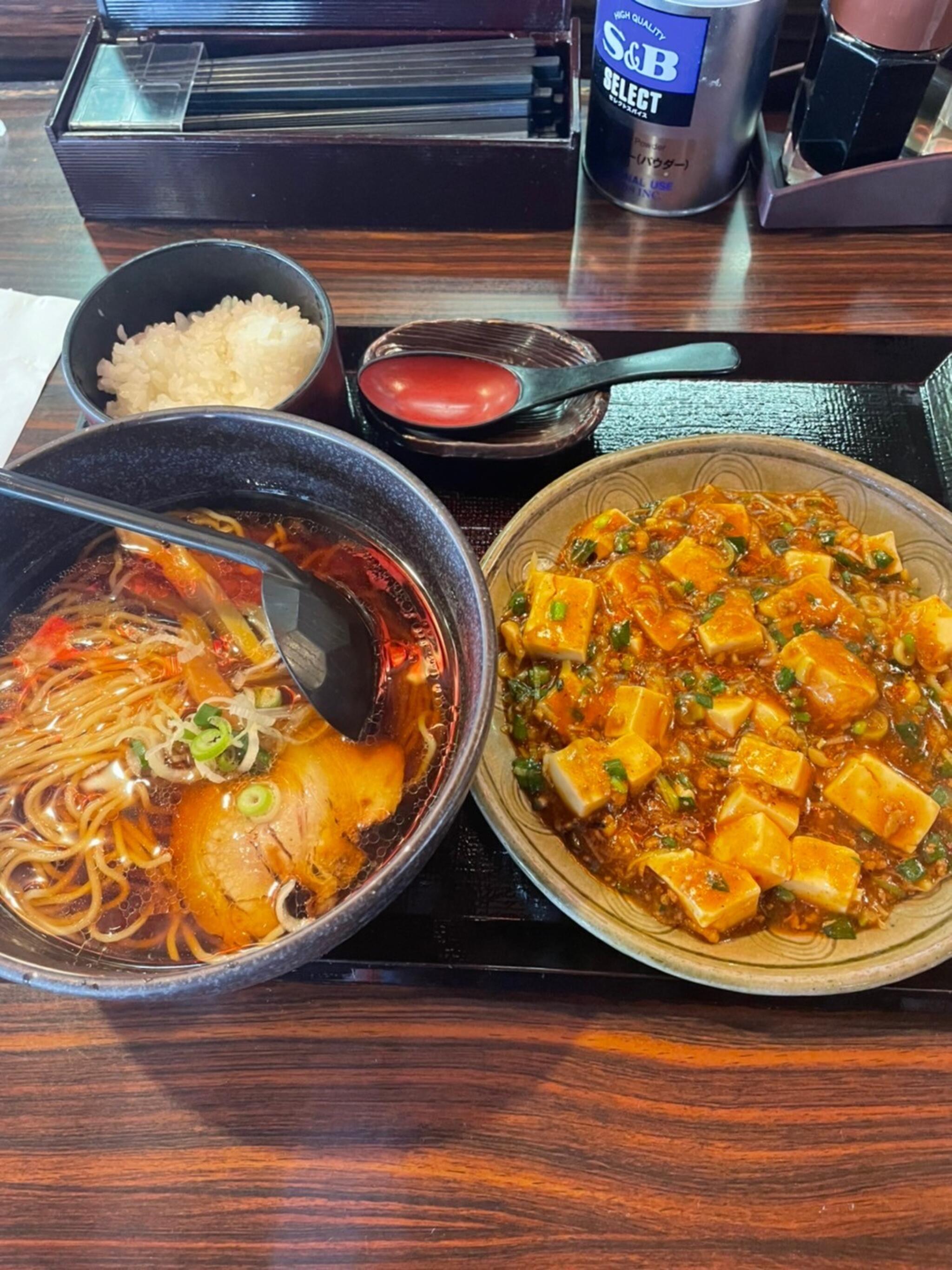 【中国料理 桃花苑】, 📍横浜駅, ホテルキャメロットにある,