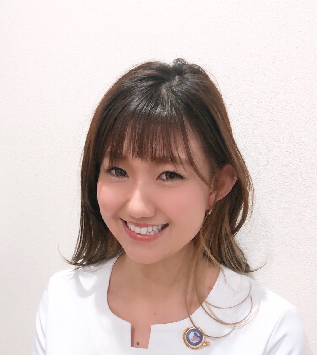 Amazon.co.jp: 写真集妖精たちが舞い降りた 豊原愛 皆川優紀