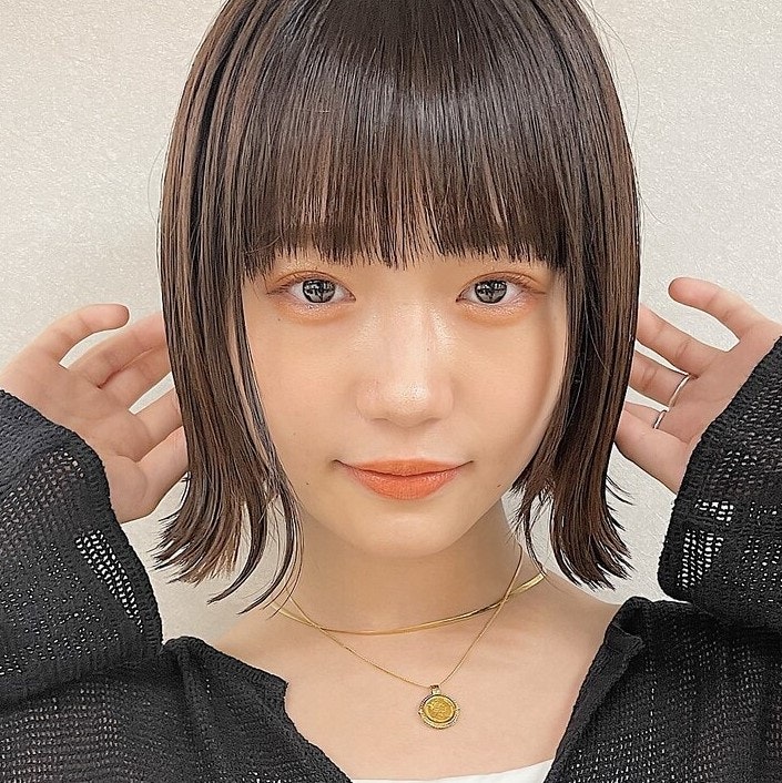 フルバングとは？特徴からスタイル実例までトレンドバングの魅力を一挙紹介ホットペッパービューティーマガジン