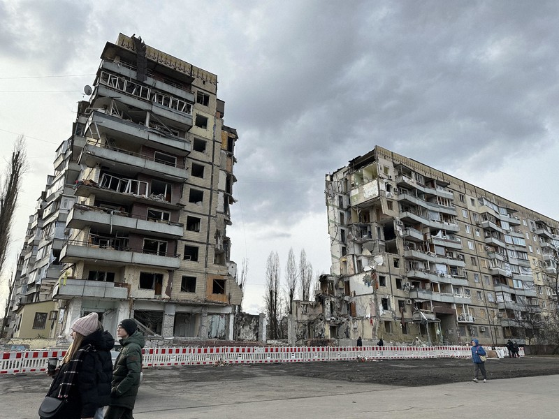 ロシア軍、ルガンスク州制圧 ウクライナ軍が撤退表明 - 日本経済新聞