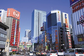 大手町、丸の内、東京駅周辺のビジネス街のビル群 25397008773 の写真・イラスト素材アマナイメージズ