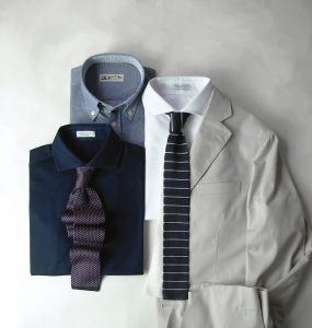 スーツのボタンは開ける？閉める？知っておきたい「アンボタンマナー」についてご紹介