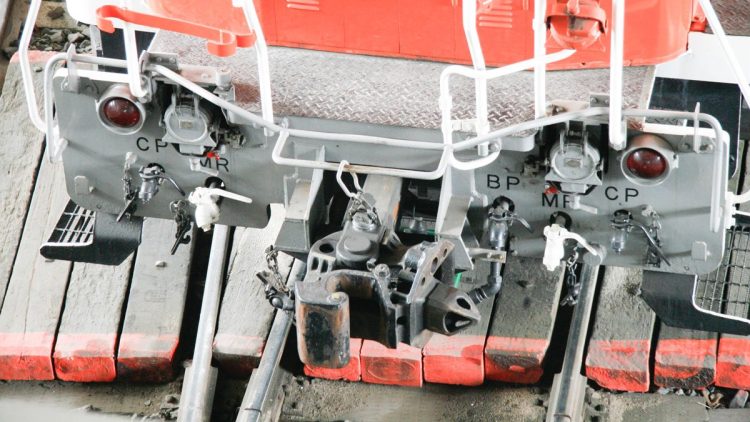 鉄道車両の連結器の歩み