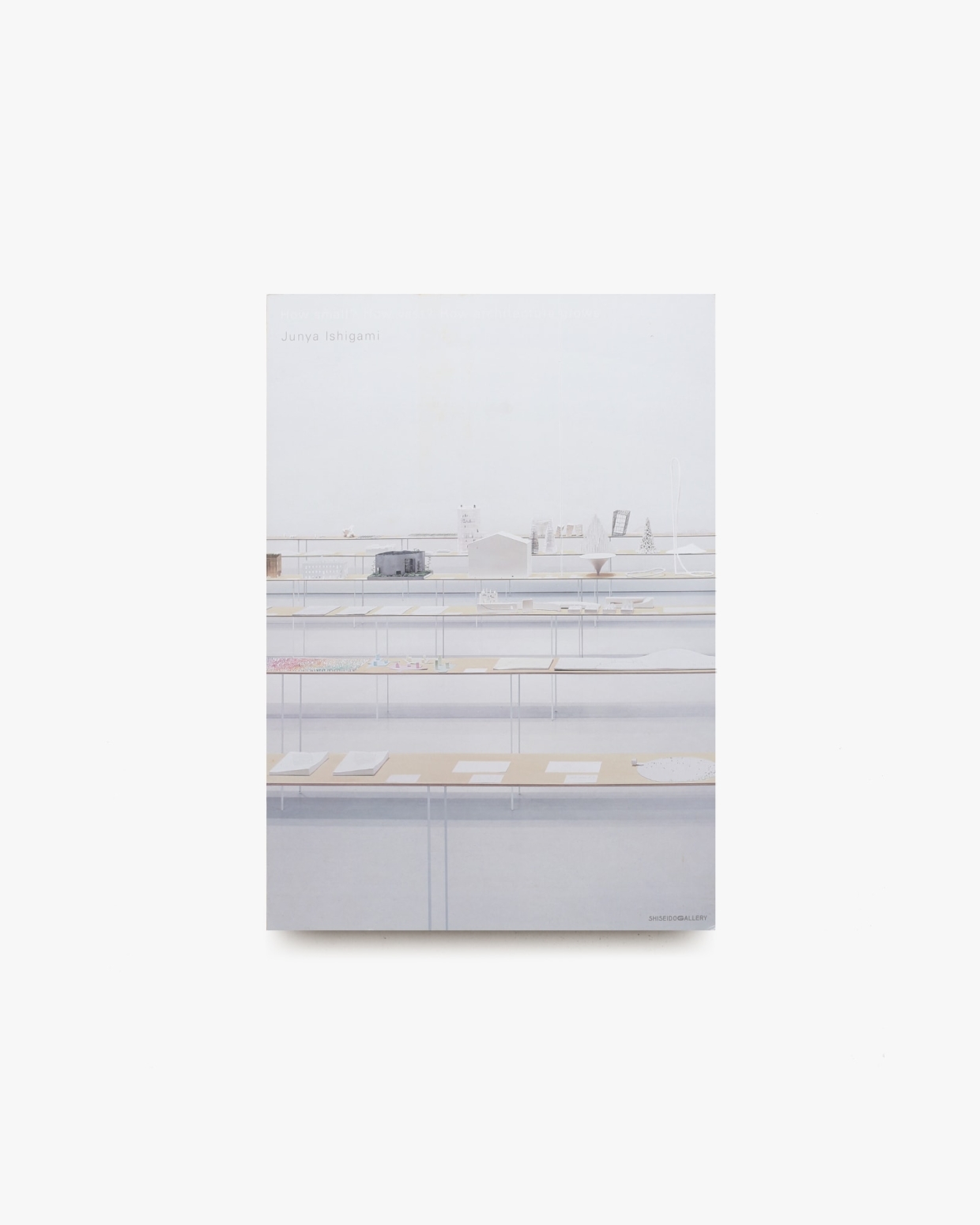 インテリア雑誌CONFORT コンフォルト No.186：2022年08月号建築資料研究社において、石上純也建築設計事務所様からご依頼頂きました、椅子とテーブルの製作に関する記事を紹介頂いております。MINERVAソファのオーダーメイドや張替え