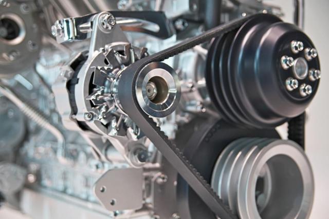 京都府A様 BMW E90 320i LCI BEAMコンプリート ファンベルトテンショナー交換 - BMW中古車専門店スパークオート