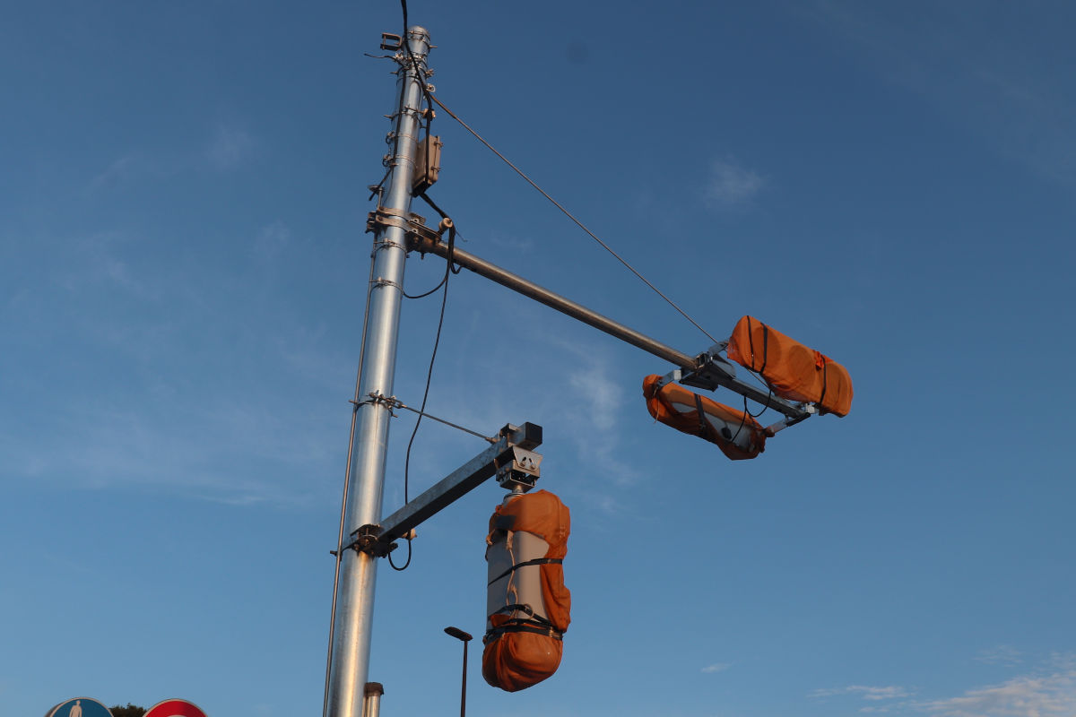 小型筐体 低コスト灯器