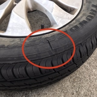 タイヤ 釘 イタズラ 見分け方TikTok