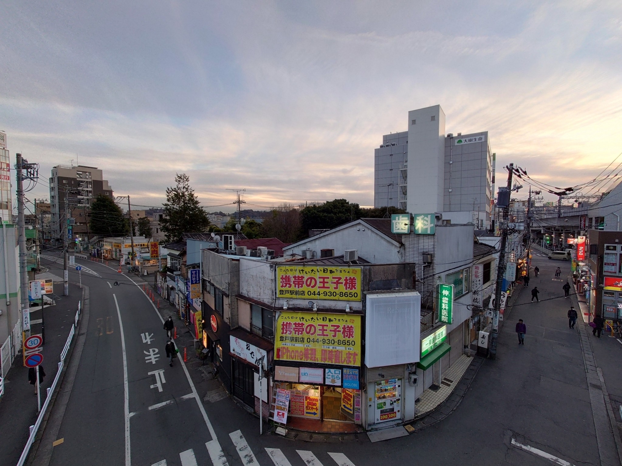 ＨＯＴＥＬ ＡＺＡＤ（ホテル アザドゥ） の地図、住所、電話番号