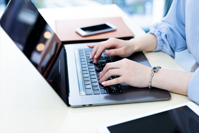 例文付き 電話に出られなかったときのお詫びメールの書き方IVRコラムMediaVoice