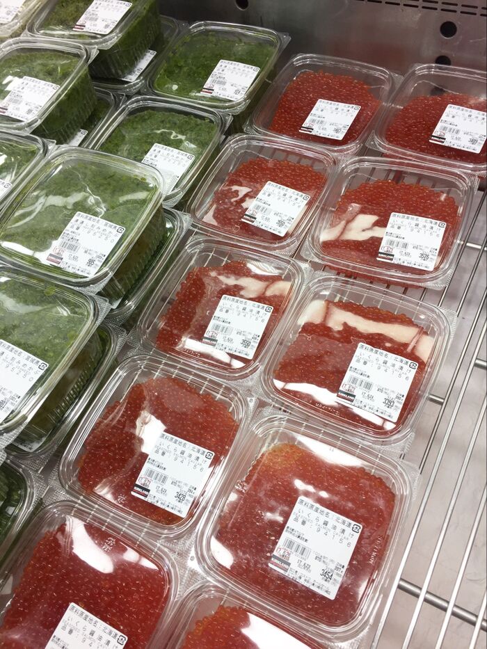 2025最新 コストコの「寿司ファミリー盛48貫」はハイコスパ！マニアもおすすめの一品、値段はいくら？antenna アンテナ