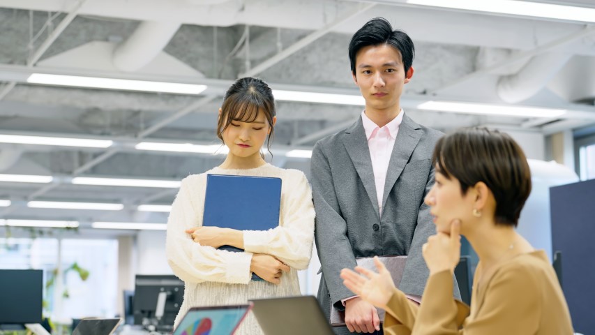 無自覚パワハラ上司を気づかせ、行動を改めさせる方法中小企業の顧問弁護士、リーガルチェックなら波戸岡光太