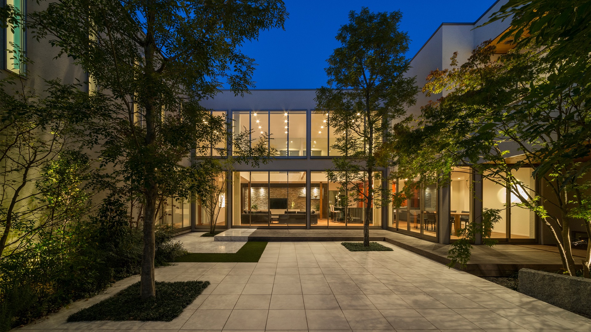 昔から気になっていた家。衝撃を受けた10年後の姿。こだわり夫婦の☆素敵なマイホーム