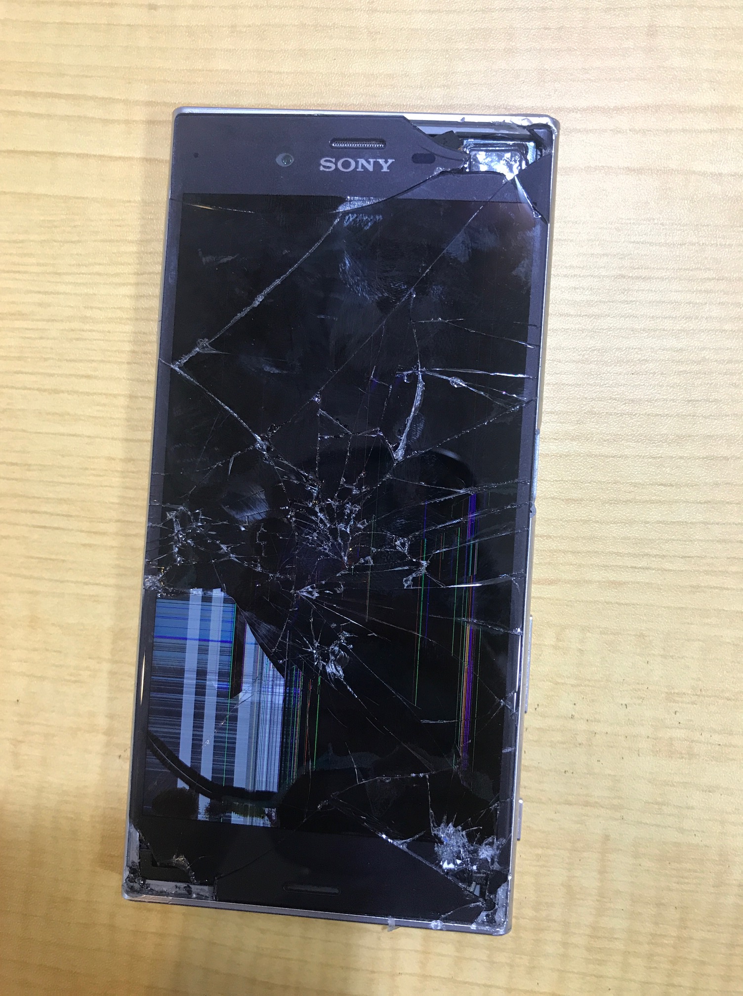 画面が割れたスマホからデータを救出