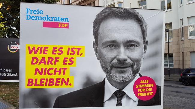 ドイツ３党連立与党が崩壊、ショルツ政権過半数割れ－QuickTakeTBS CROSS DIG with Bloomberg