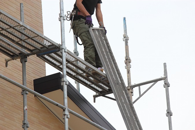 足場解体時の注意点コラム多摩で足場工事をお考えなら 株式会社大伸架設