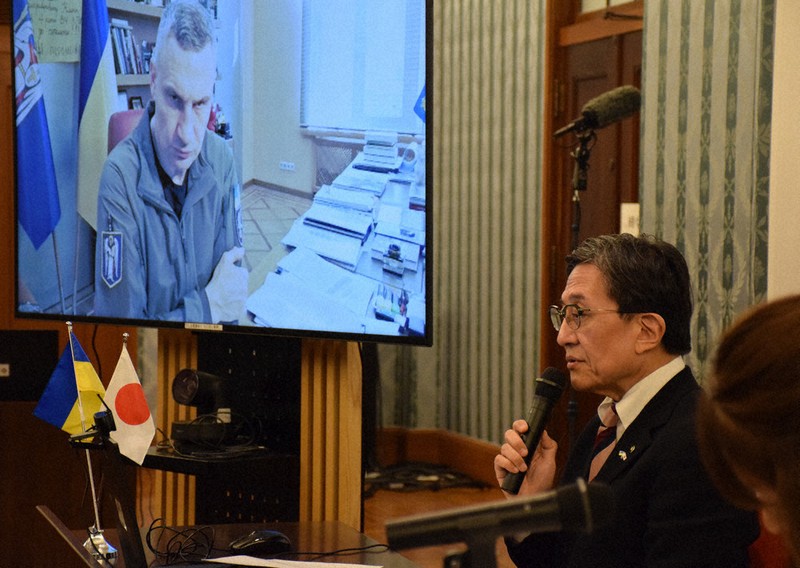 ビタリ・クリチコ 54歳 ：ボクシング世界チャンピオンからキエフ市長、そしてミームヒーローへ