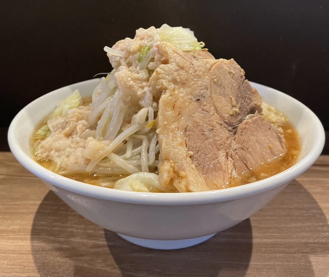 ラーメン二郎新潟店』麺量がハンパない！新潟で唯一の直系二郎はコール無くても腹パン確定のデカ盛りラーメンだよ！（わかりやすい入店ナビ付き）