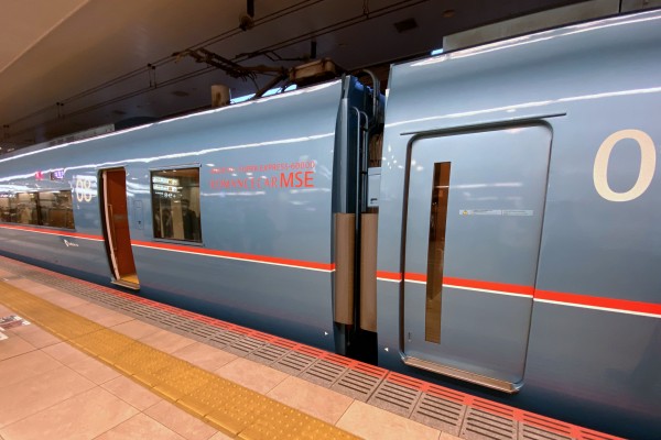 楽天市場 扉ドア 締切 使用 禁止 注意 警告 開放禁止 ステッカー シール カッティングステッカー 150~200mmサイズ 店舗 CLOSED ドアサイン施錠中 窓 賃貸 オフィス 内装 壁 職場 施設 民泊 フロア インテリア ピクトサイン ピクトグラム 案内 標識 光沢 防水 耐水