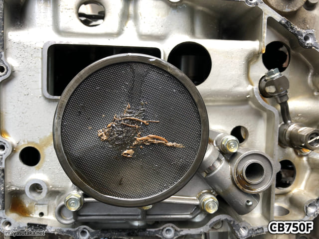 バイク またもオイル漏れ!? 原因はまさかの◯◯!!! - バイクとカメラのある暮らし