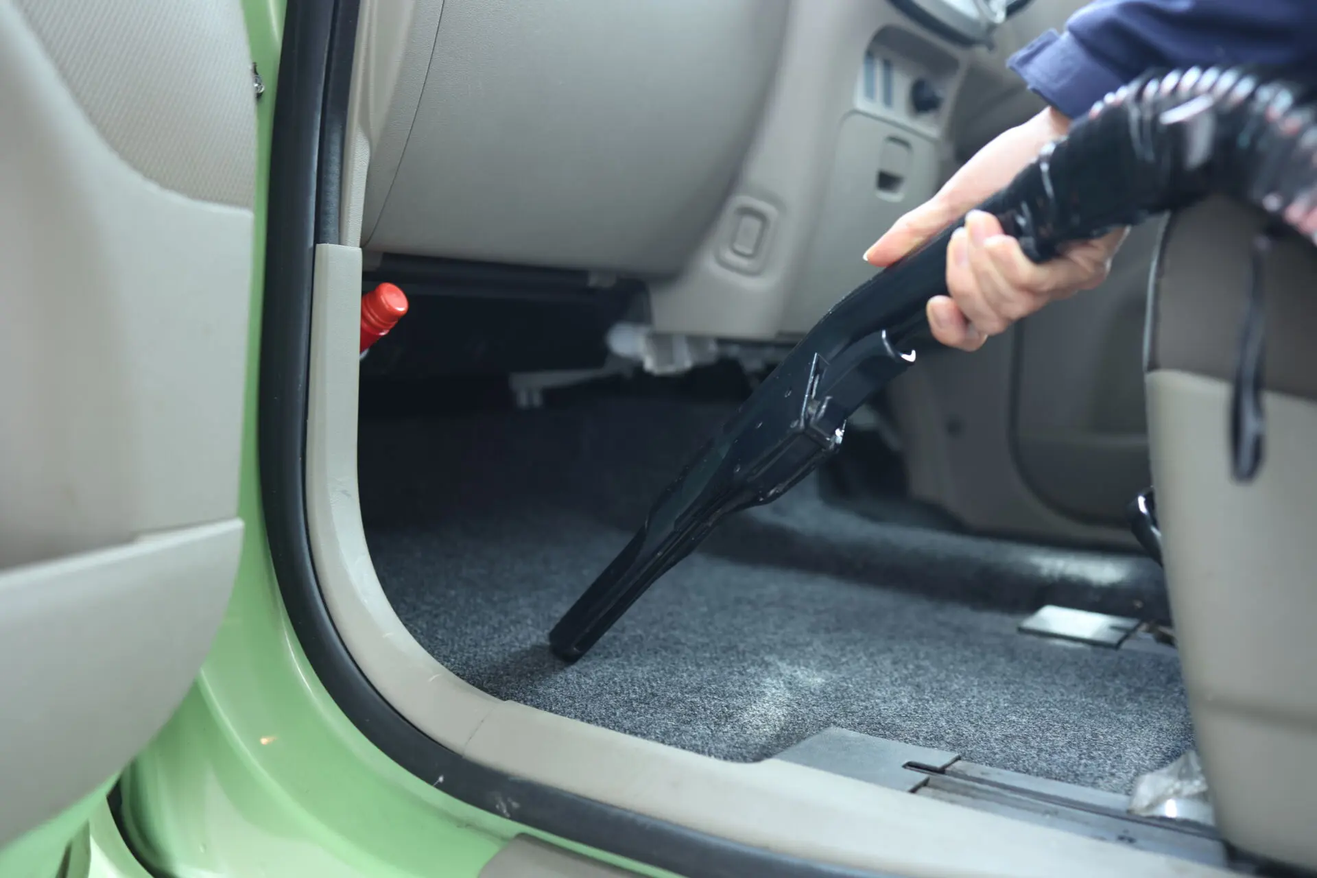 カンタン車内清掃術！家にある掃除グッズだけでクリーニングする方法 - 新車情報の車ニュースを配信中 - 中古車のガリバ