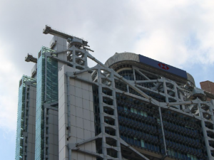 悪意の風水について 香港風水戦争と加門七海氏「三角マンション」ロッツ・ラック