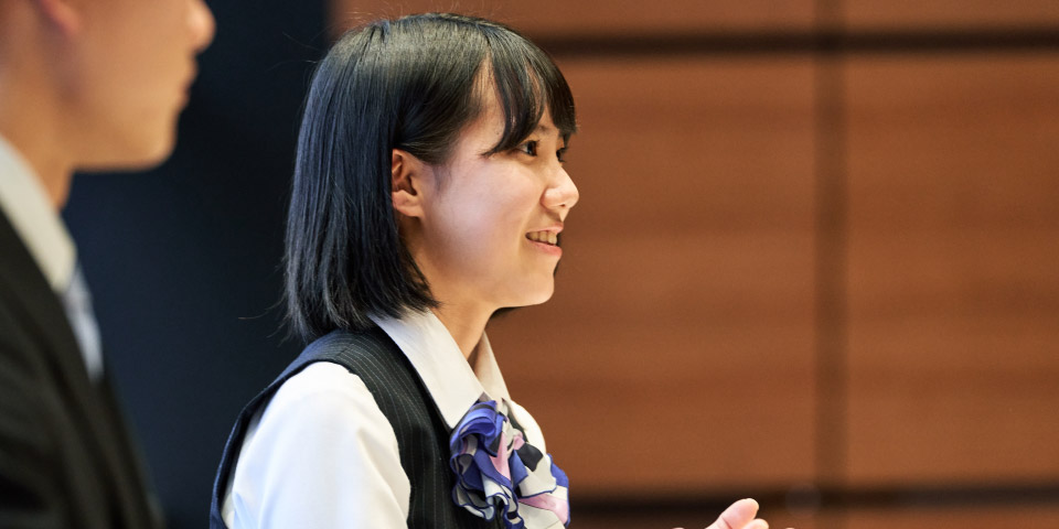 銀行員と結婚するメリットや出会う方法を紹介 - ROMARI Column ロマリコラム