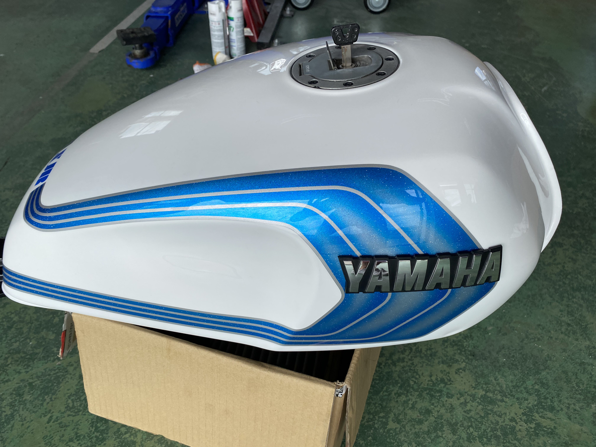 バイクペイント ＃０３DUCATI アルミタンクBig Hand Paint ブログ