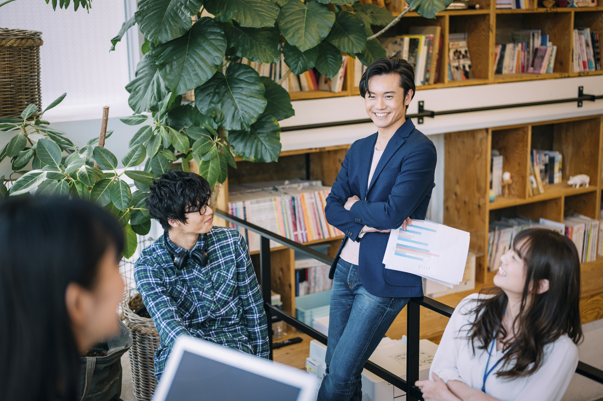 事例3選 クリエイティブオフィスとは？実現方法や導入効果をご紹介オフィスデザインのプラス株式会社ファニチャーカンパニ