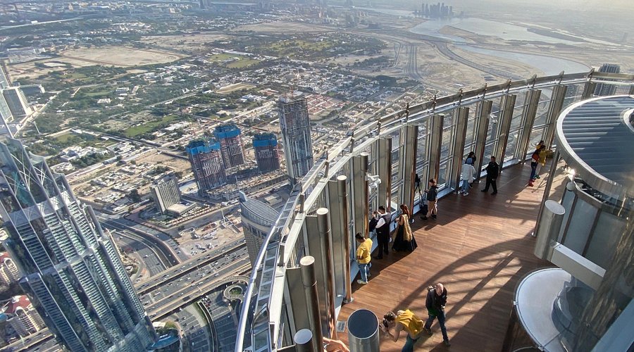 ドバイのブルジュハリファが最高だったので、チケットの種類や予約方法を説明するよ！おしるこトラベル