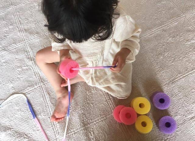 スポンジ棒 プールスティック セリア スポンジ 棒 水泳スティック プールスティック フロート棒 水泳練習 浮き棒おもちゃ 水泳用 子供 浮力スティック