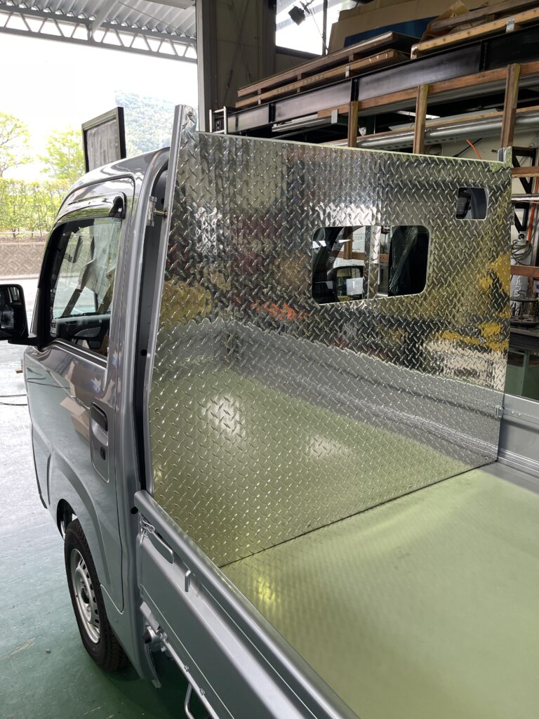 半自動溶接機WT-MIG160 トラックの荷台修理 溶接 にも！ノンガス兼用の高性能半自動溶接機