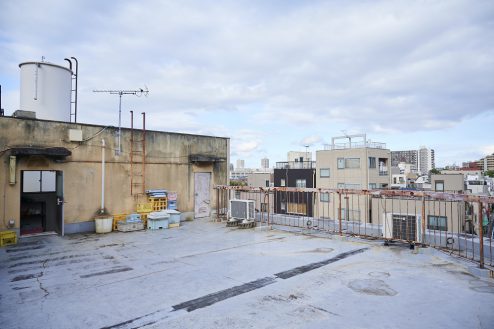 雑居ビル 屋上の写真素材写真素材なら「写真AC」無料 フリー ダウンロードOK