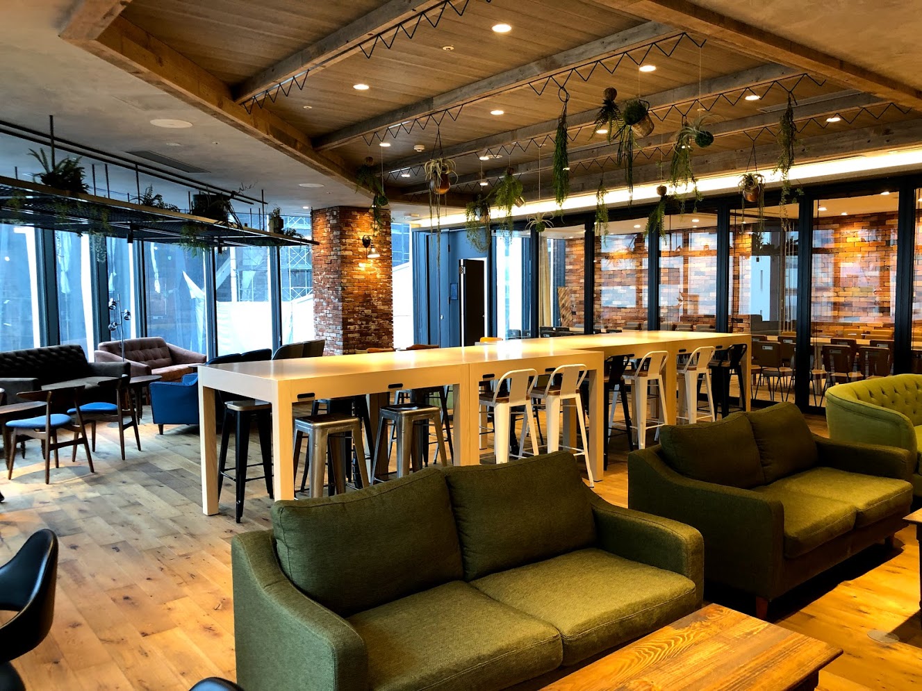 la billage SHIBUYA ヒューリック渋谷公園通りビル 結婚式の披露宴会場がコワーキングスペースに！女性にも働きやすいコミュニティ＆ワークスペースオフィスサーチ.biz