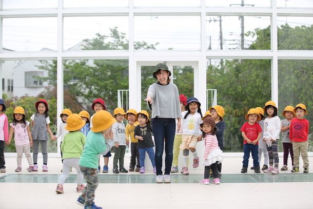 チョウチョのきょうだい」シュタイナー幼稚園教材集より 19/3/4 宇都宮「ひばりの会」