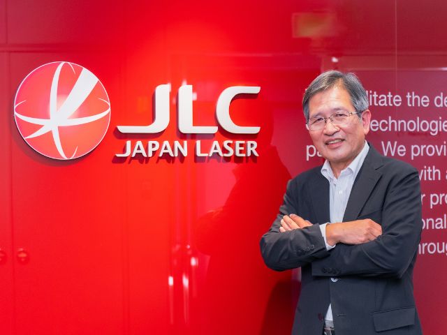 太陽電池、添加剤不要の新材料 産総研が開発 - 日本経済新聞