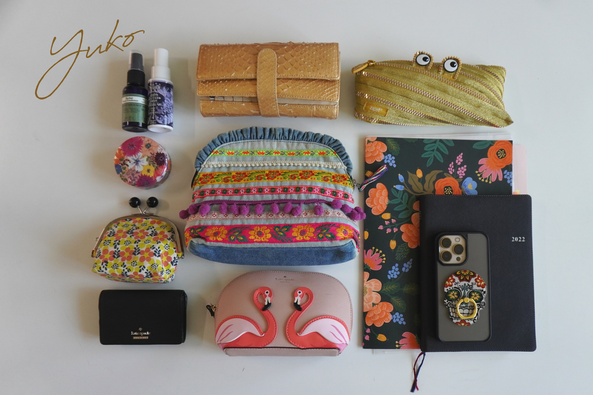 お気に入りのマイグッズをかわいく自慢！バッグの中身を紹介する「 What's in my bag」ってどうやるの？ - isuta イスタ-私の“好き”にウソをつかない