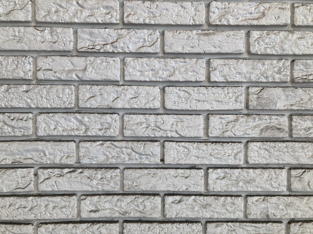 メンテナンスフリーに最も近い外壁は？耐用年数が長い外壁材やメンテナンス頻度を抑える方法について